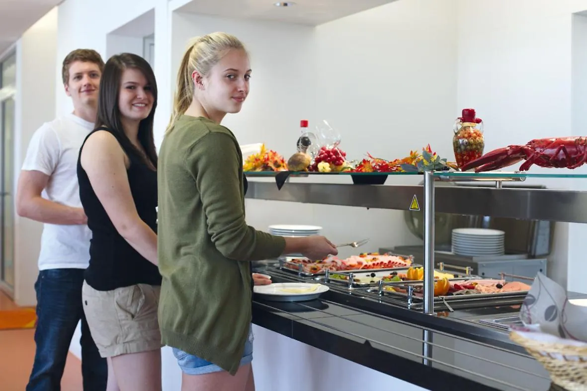 Hostel Jugendherberge Stuttgart Neckarpark