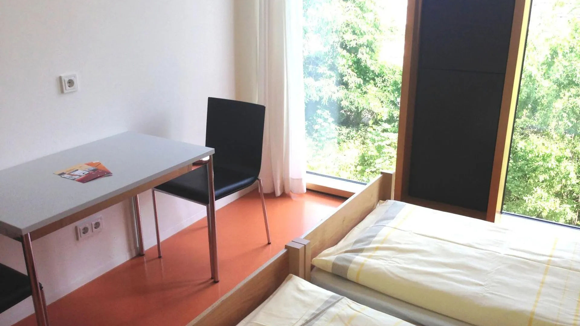 Hostel Jugendherberge Stuttgart Neckarpark