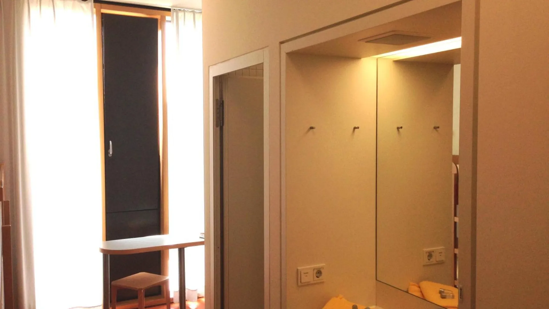 Hostel Jugendherberge Stuttgart Neckarpark