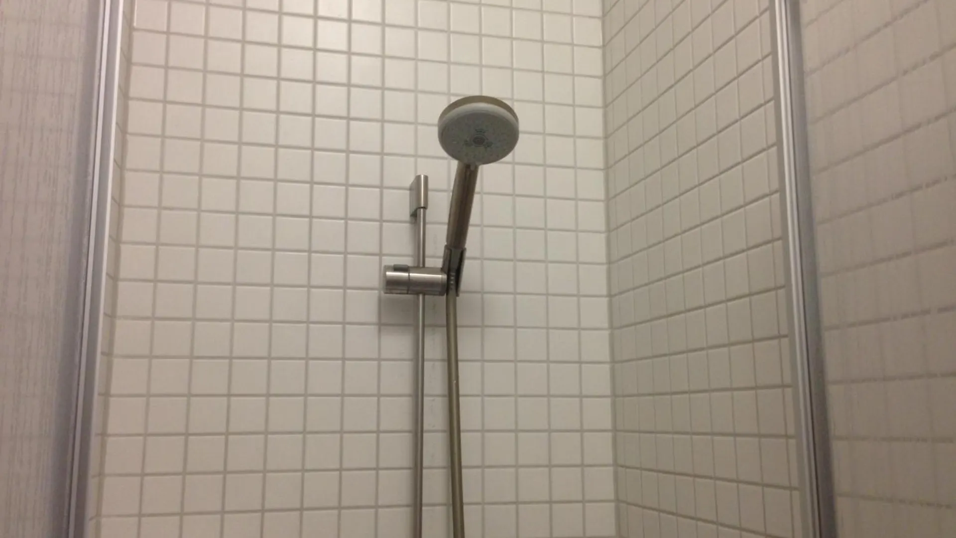 Jugendherberge Stuttgart Neckarpark Hostal