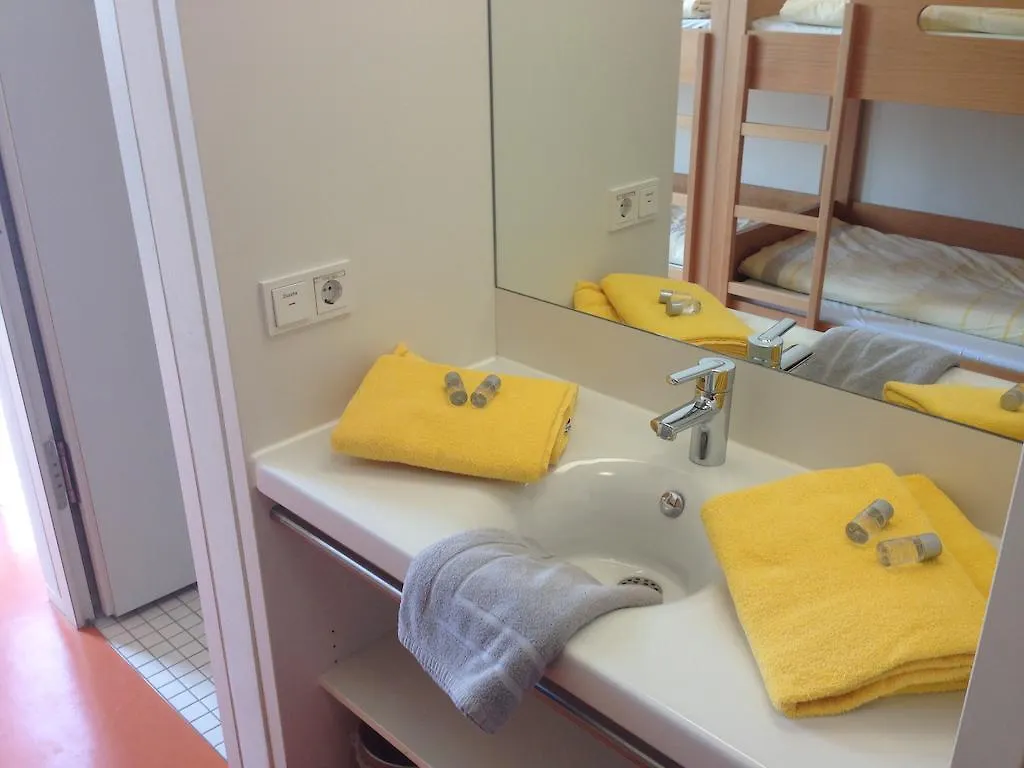 Jugendherberge Stuttgart Neckarpark Hostel